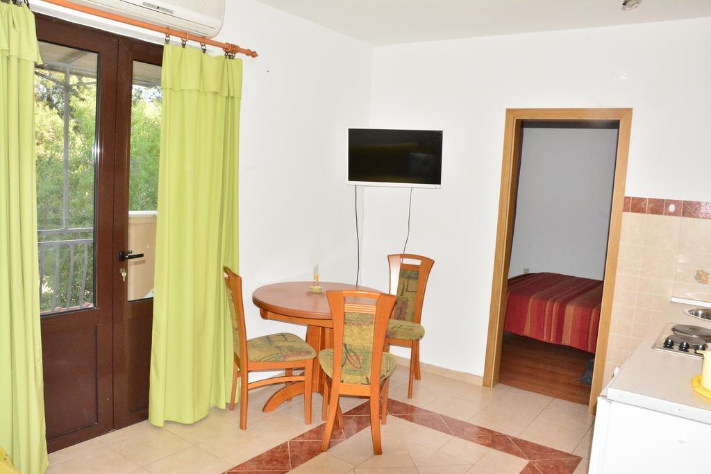 Apartments Bakuk Stari Grad  Exterior photo